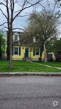 Building Photo - 705 S 2nd St W