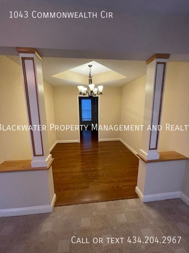 Building Photo - 1043 Commonwealth Cir