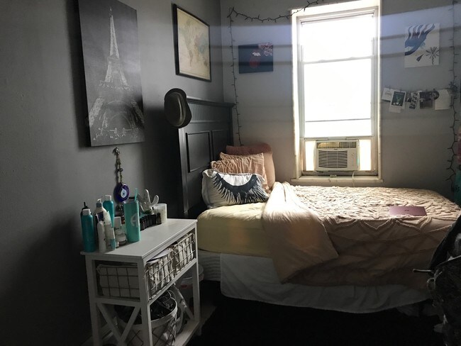 Foto del edificio - 35-15 Ditmars Blvd