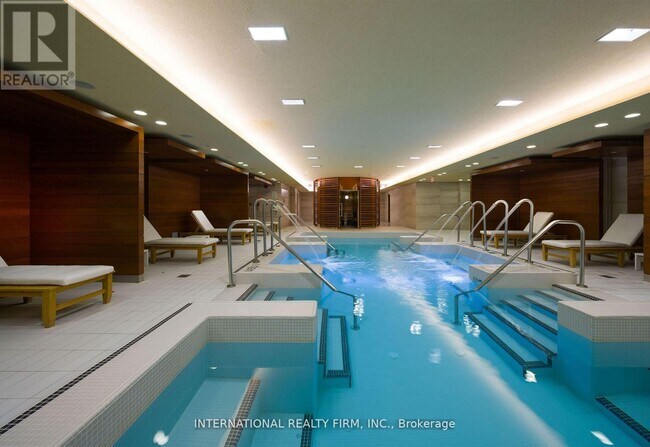 Photo du bâtiment - 1213-29 QUEENS QUAY E