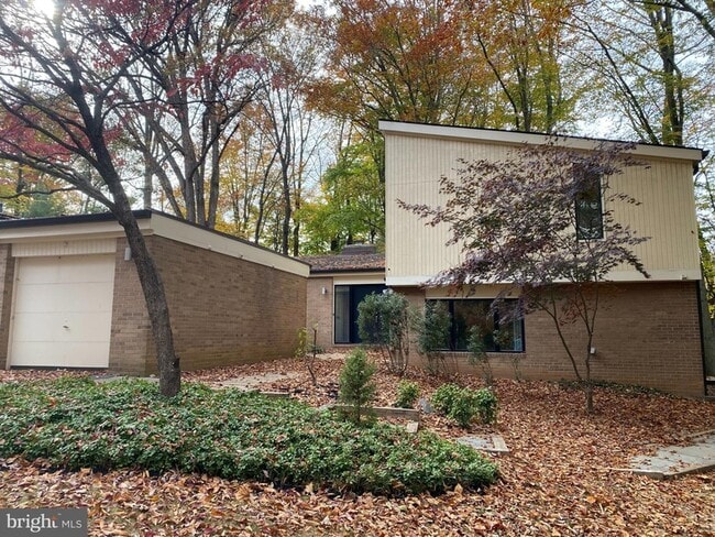 Photo - 7036 Buxton Terrace House