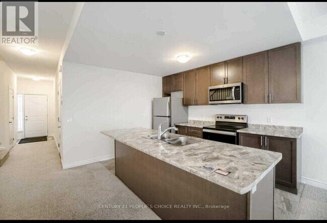 Photo du bâtiment - 77 Diana Ave