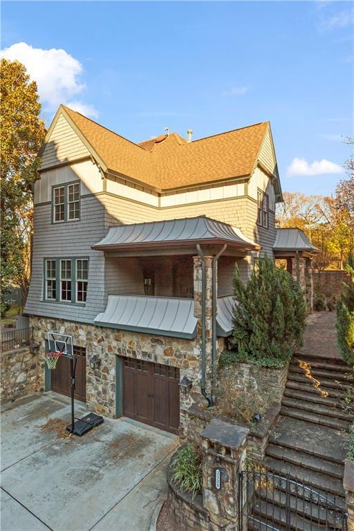 Building Photo - 2125 Cooper Lake Dr SE