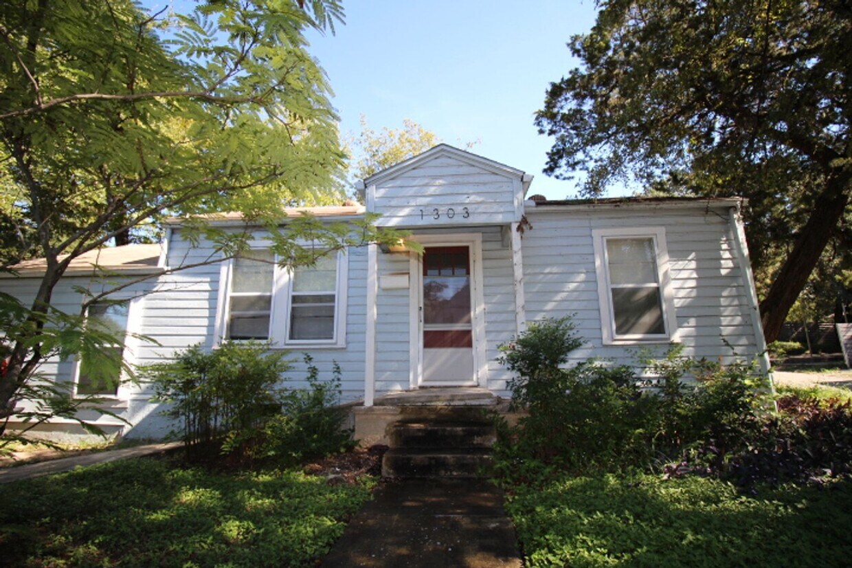 Foto principal - Bouldin Creek cottage for lease