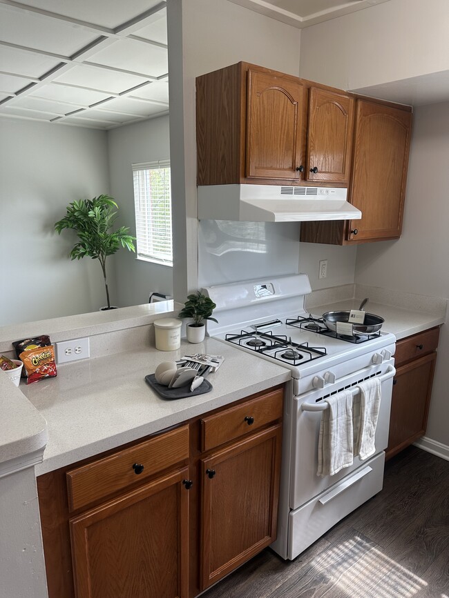 Building Photo - Broadstone at River Oaks