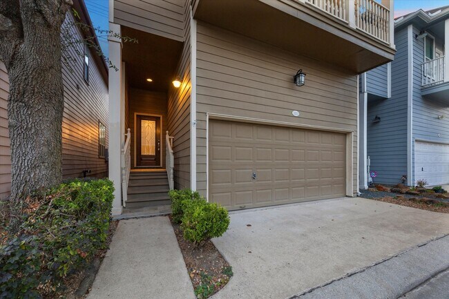 Foto del edificio - 3313 New Garden View Ln