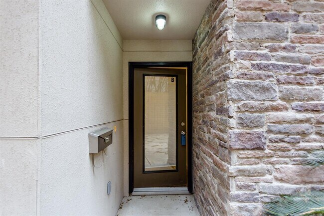 Foto del edificio - 1609 Welch St