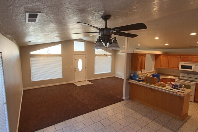 Foto del edificio - Charming cottage style home in west Hurricane