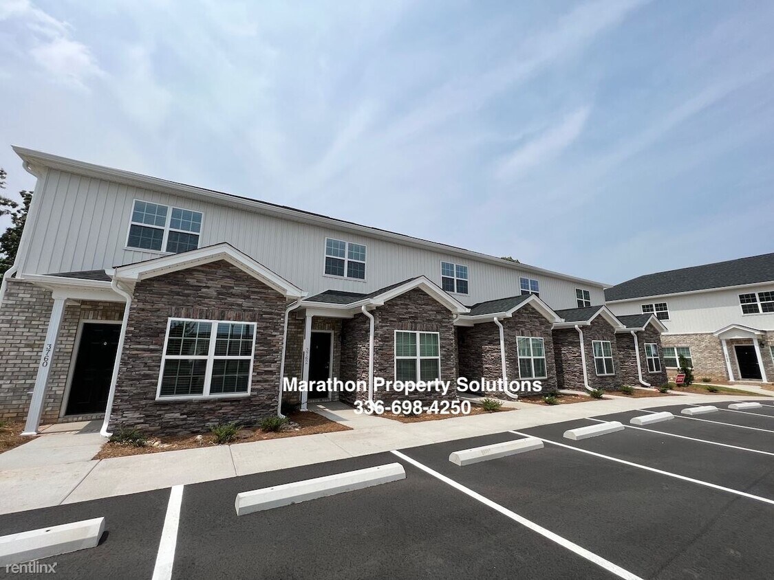 Foto principal - 2 br, 2.5 bath House - 3704 S Mebane St