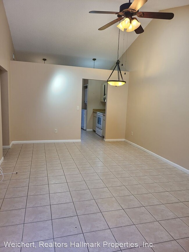 Building Photo - 2 br, 2 bath House - 314 Douglas Way #90