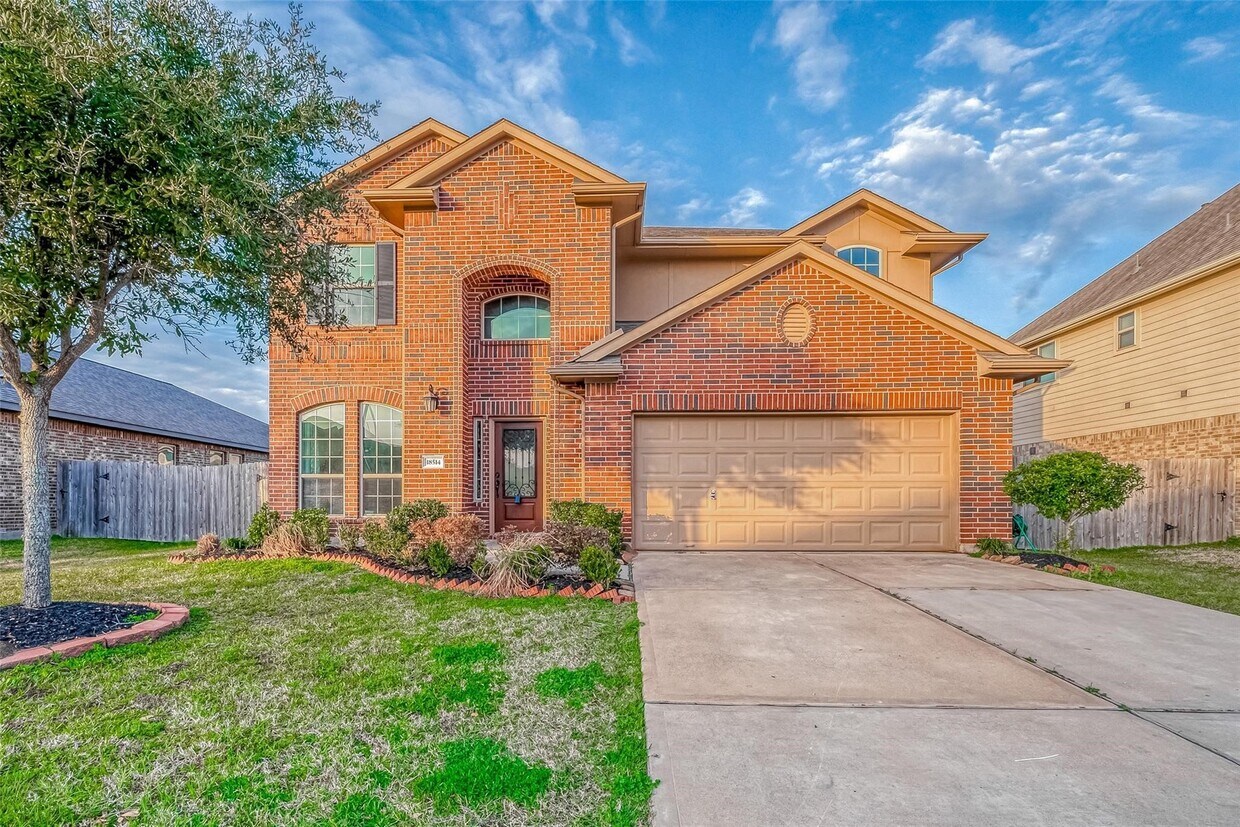 Foto principal - 18514 Providence Lndg Ln