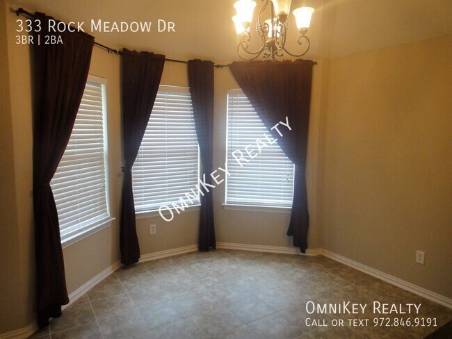 Building Photo - 333 Rock Meadow Dr
