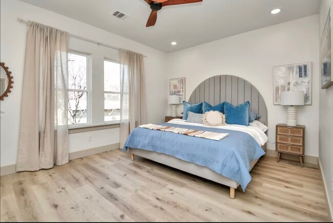 Building Photo - 442 6th St