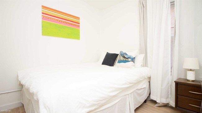 Building Photo - 2 br, 1 bath Apartment - 185 Withers St 1