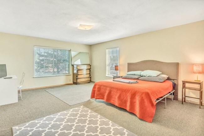 Foto del edificio - 3303 Watson Rd