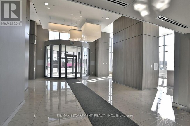 Building Photo - 2081 Fairview St
