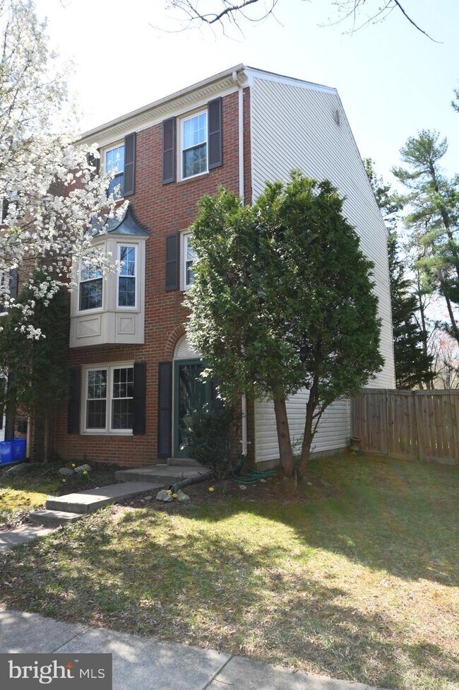 Building Photo - 14708 Yearling Terrace