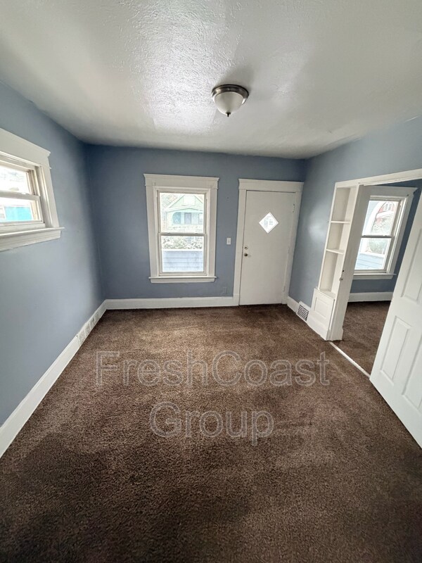 Foto del edificio - 3053 E 128th St