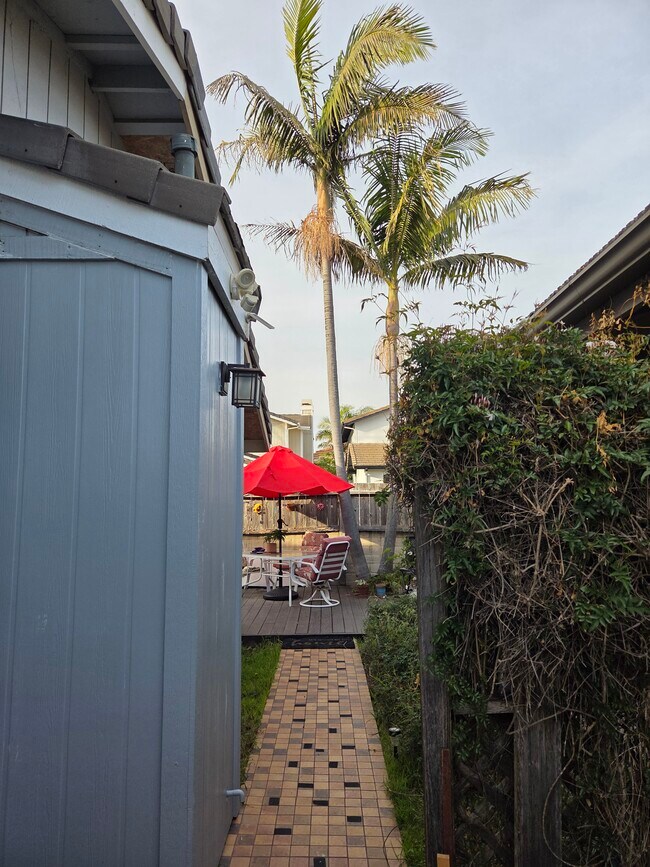 Vista de calle - 1945 La Jolla Ct