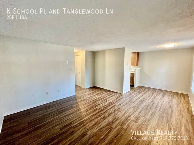 Building Photo - 319 N School Pl