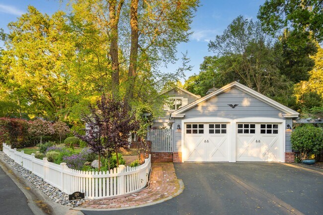 Building Photo - Beautiful 2 story home in desirable Diablo...