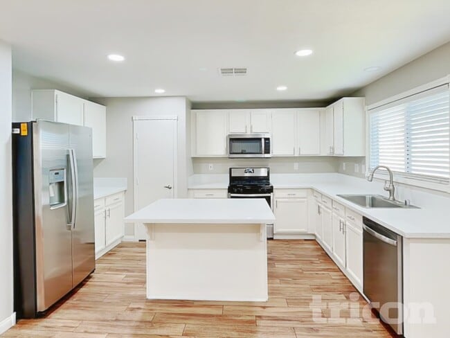 Building Photo - 102 Health Aster Ct