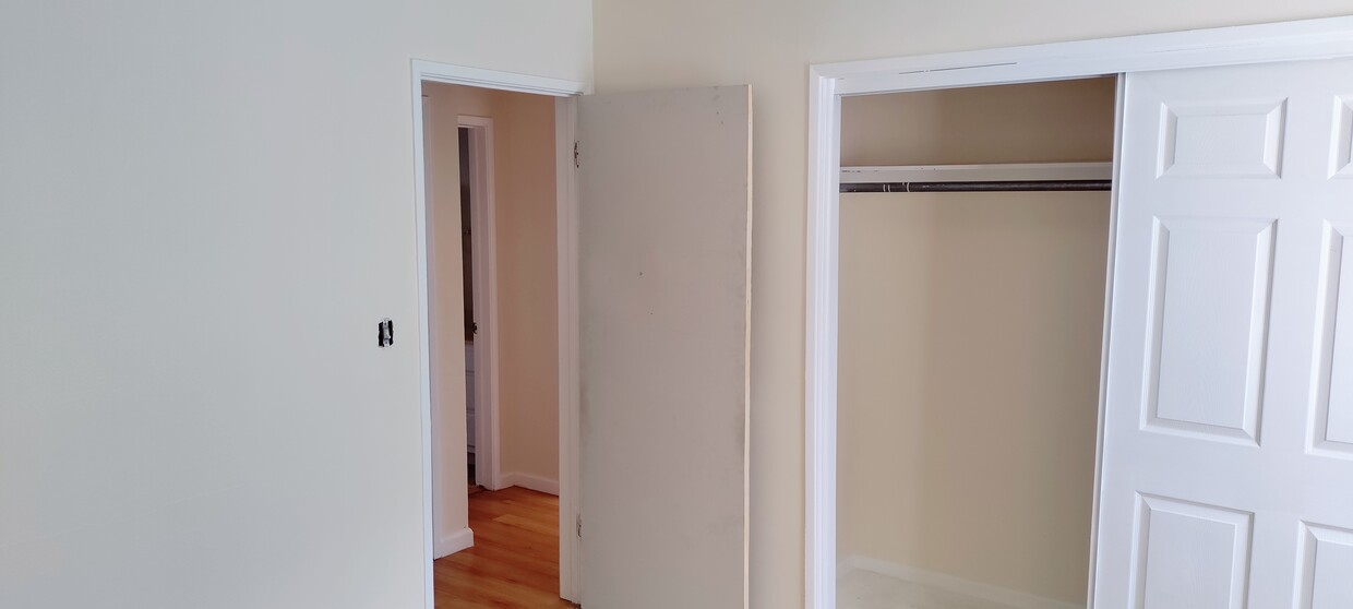 Foto principal - 2230 S Mansfield Ave