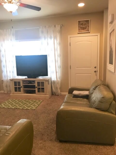 Entry - 1606 W 300 S