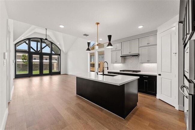 Foto del edificio - 29751 Burcreek Ln