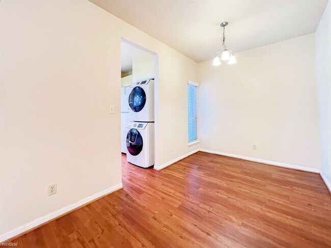 Foto del edificio - 2 br, 2 bath Condo - 310 Pat Garrison St B...