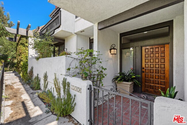 Foto del edificio - 1548 Michael Ln