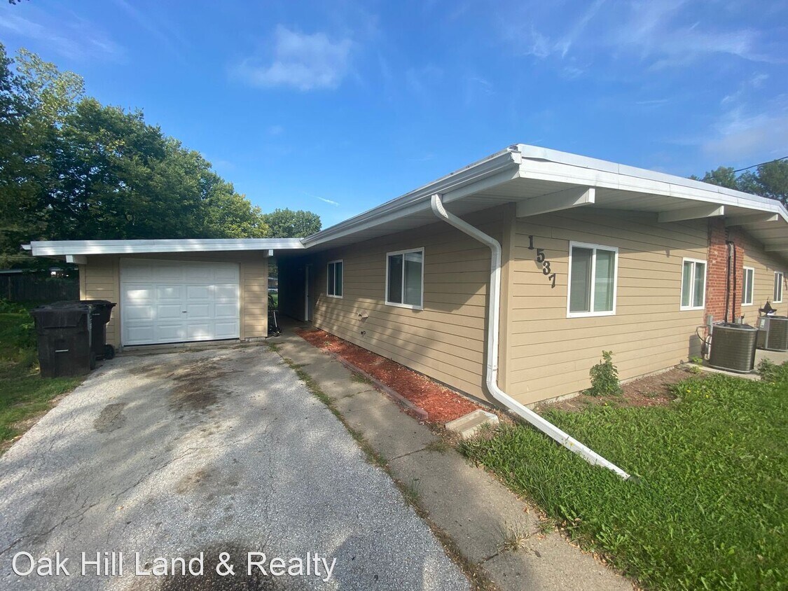 3 br, 1 bath House 1537 Harrington Loop House Rental in Sergeant