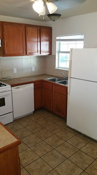 Building Photo - 2947 Stearns Ave