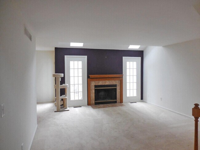 Foto del edificio - 4314 Hillside Dr