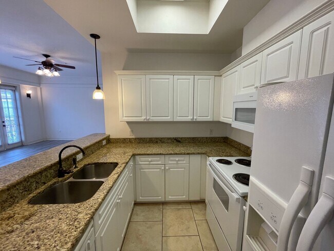 Foto del edificio - Jackson Square - Top Floor 2 Bedroom, 2 Ba...
