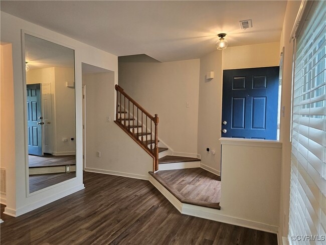 Building Photo - 10741 Mountain Ash Dr