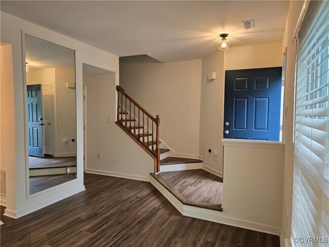 Foto del edificio - 10741 Mountain Ash Dr