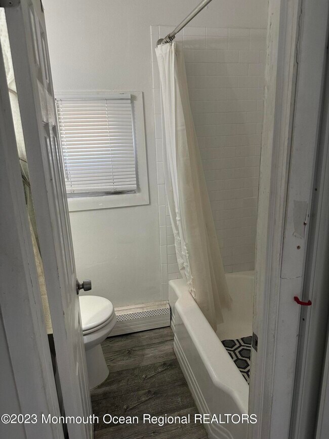 Building Photo - 23 Lantana Way