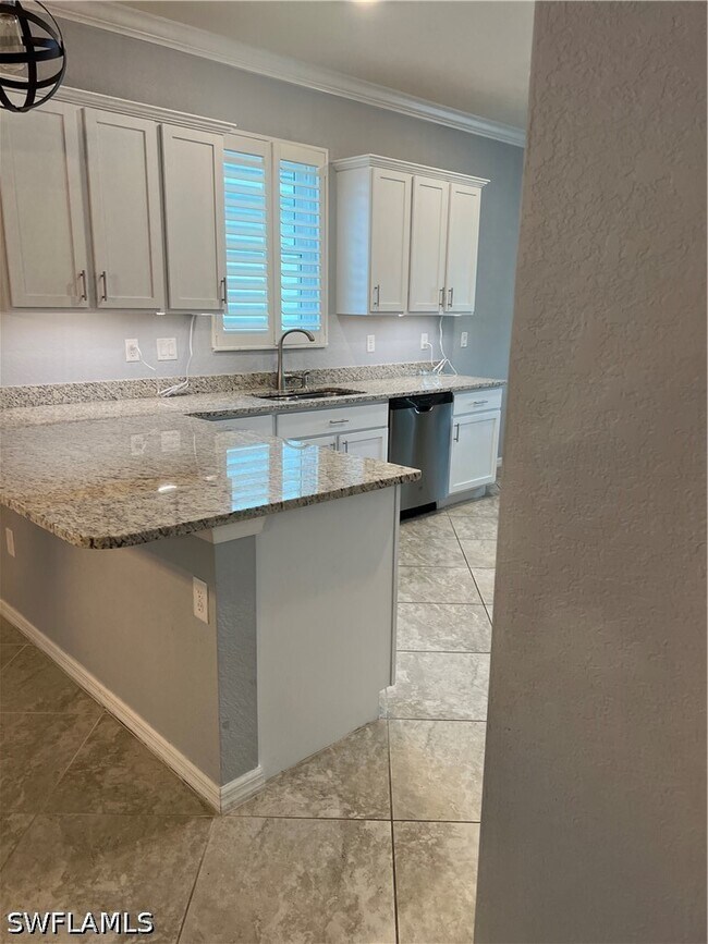 Foto del edificio - 4163 Bluegrass Dr