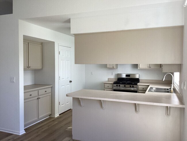 Building Photo - 1450 La Jolla Way