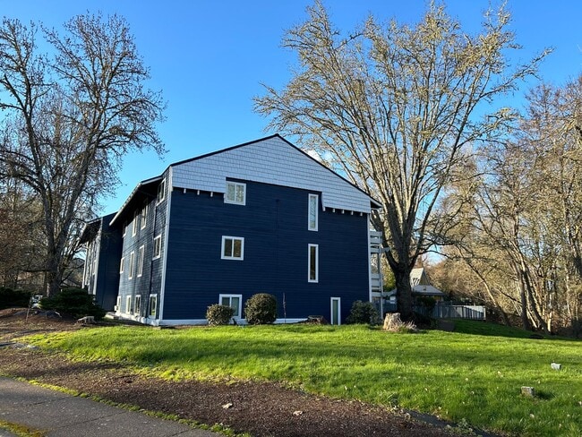 Building Photo - 2780 NW 29th St