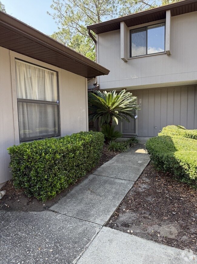 Building Photo - 3709 NW 58th Pl