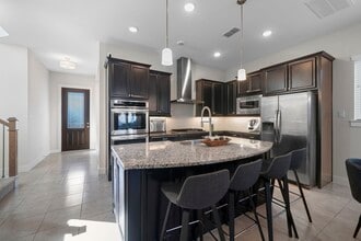 Building Photo - 28750 Shoalhaven Ct