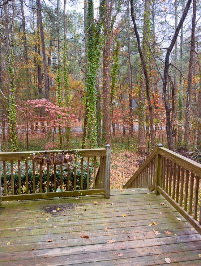 Building Photo - 121 Winners Cir