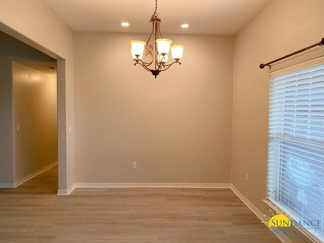 Foto del edificio - Gorgeous 4 Bedroom Home in Navarre