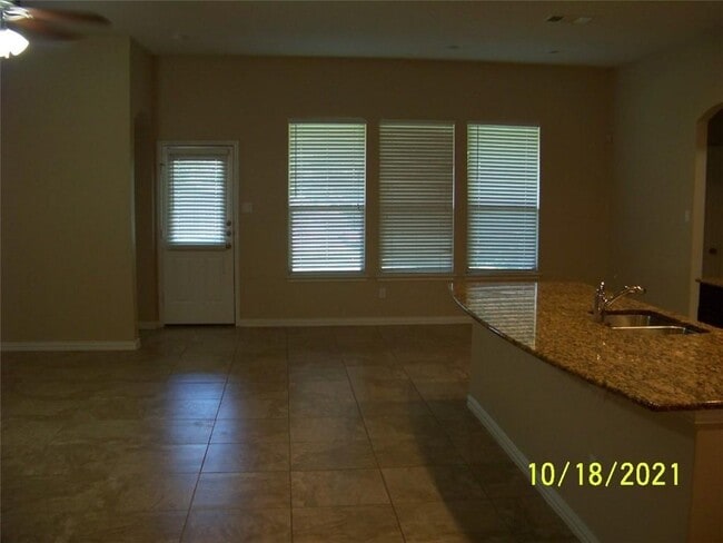 Foto del edificio - 2417 Grand Lake Pkwy