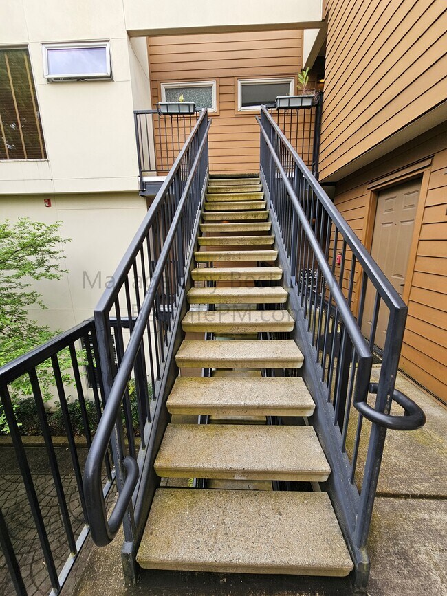 Foto del edificio - 1535 SW Clay St
