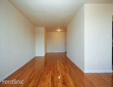 Foto del edificio - 1 br, 1 bath Apartment - 22414 Jamaica Avenue