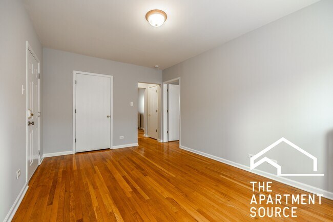 Foto del edificio - 5746 N Winthrop Ave