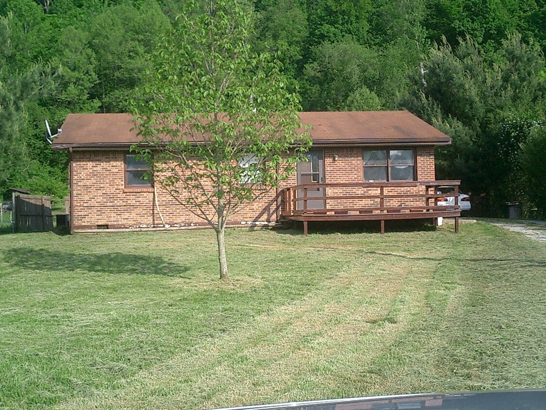 202 Triplett St, Morehead, KY 40351 House Rental in Morehead, KY